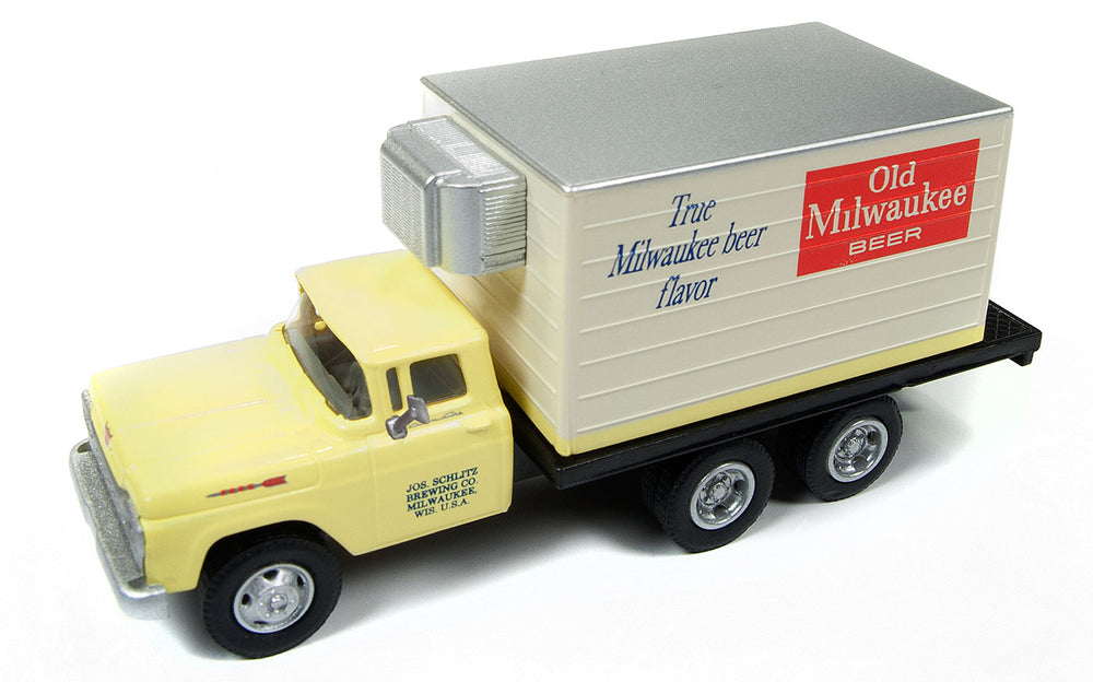 Classic Metal Works 1960 Ford Reefer Box Truck Old Milwaukee Beer 1:87 HO Scale