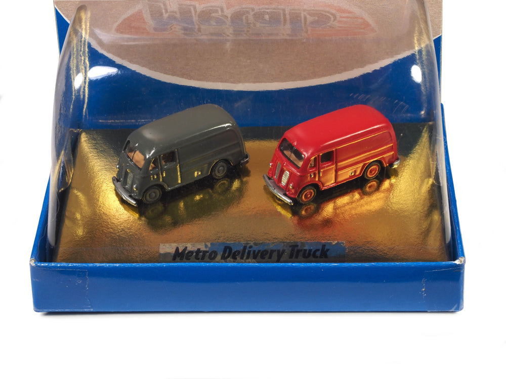 Classic Metal Works Metro Delivery Truck Red/Grey (2-Pack) 1:160 N Scale