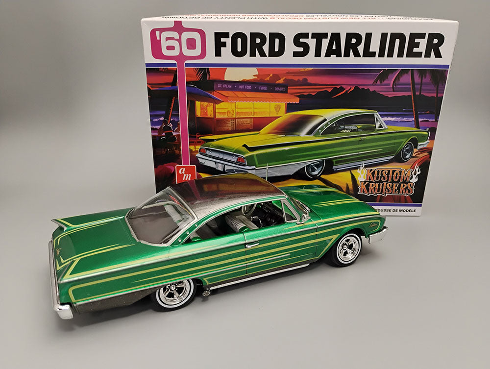 AMT 1960 Ford Starliner Custom 1:25 Scale Model Kit