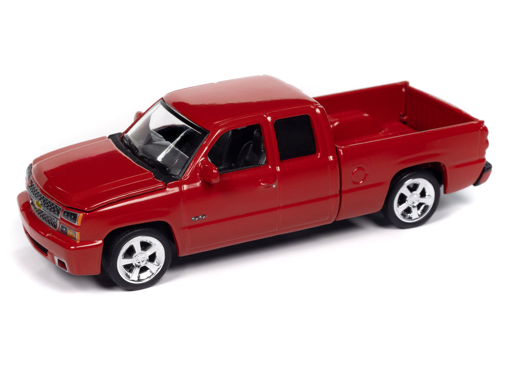 Auto World 2006 Chevy Silverado SS Truck (Extended Cab w/Fleetside Bed) (Victory Red) 1:64 Diecast