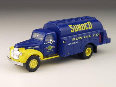 Classic Metal Works 1941-1946 Chevy Tank Truck Sunoco 1:87 HO Scale