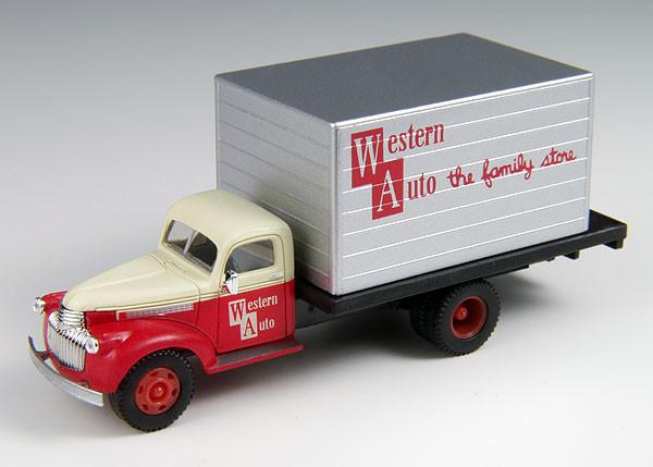 Classic Metal Works 1941-1946 Chevy Box Truck Western Auto 1:87 HO Scale