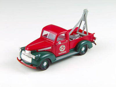 Classic Metal Works 1941-1946 Chevy Tow Truck Sinclair Towing 1:87 HO Scale