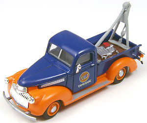 Classic Metal Works 1941-1946 Chevy Tow Truck Gulf Oil 1:87 HO Scale