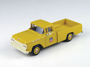 Classic Metal Works 1960 Ford 1/2 Ton Pickup w/Hy-Line Wheels Union Pacific 1:87 HO Scale