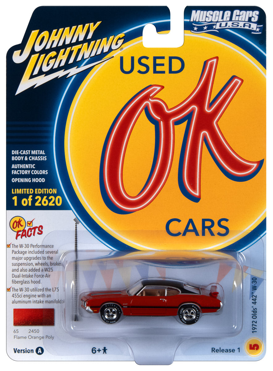 Johnny Lightning Muscle Cars 1972 Oldsmobile 442 W30 (Flame Orange Poly w/Flat Black Roof, Hood & Side Stripes) 1:64 Scale Diecast