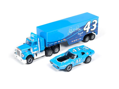 Auto World Racing Rigs R7 Richard Petty Peterbilt Truck/Trailer & 1971 Plymouth Road Runner (2-Pack) HO Scale Slot Car