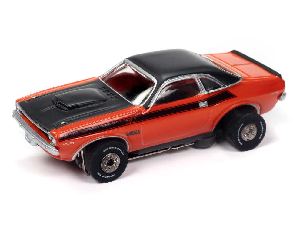 Auto World Thunderjet 1970 Dodge Challenger (Hemi Orange) HO Scale Slot Car