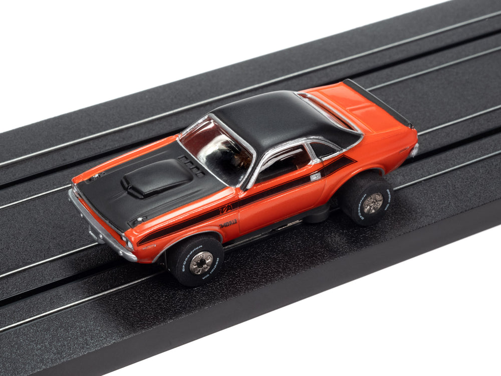 Auto World Thunderjet 1970 Dodge Challenger (Hemi Orange) HO Scale Slot Car